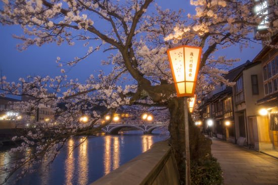 Kanazawa Lantern Night Tour