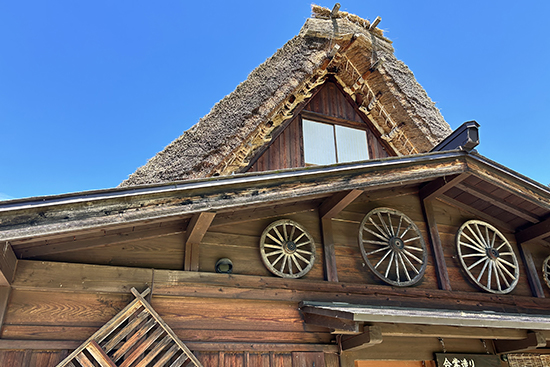 Shirakawago_1_550x367